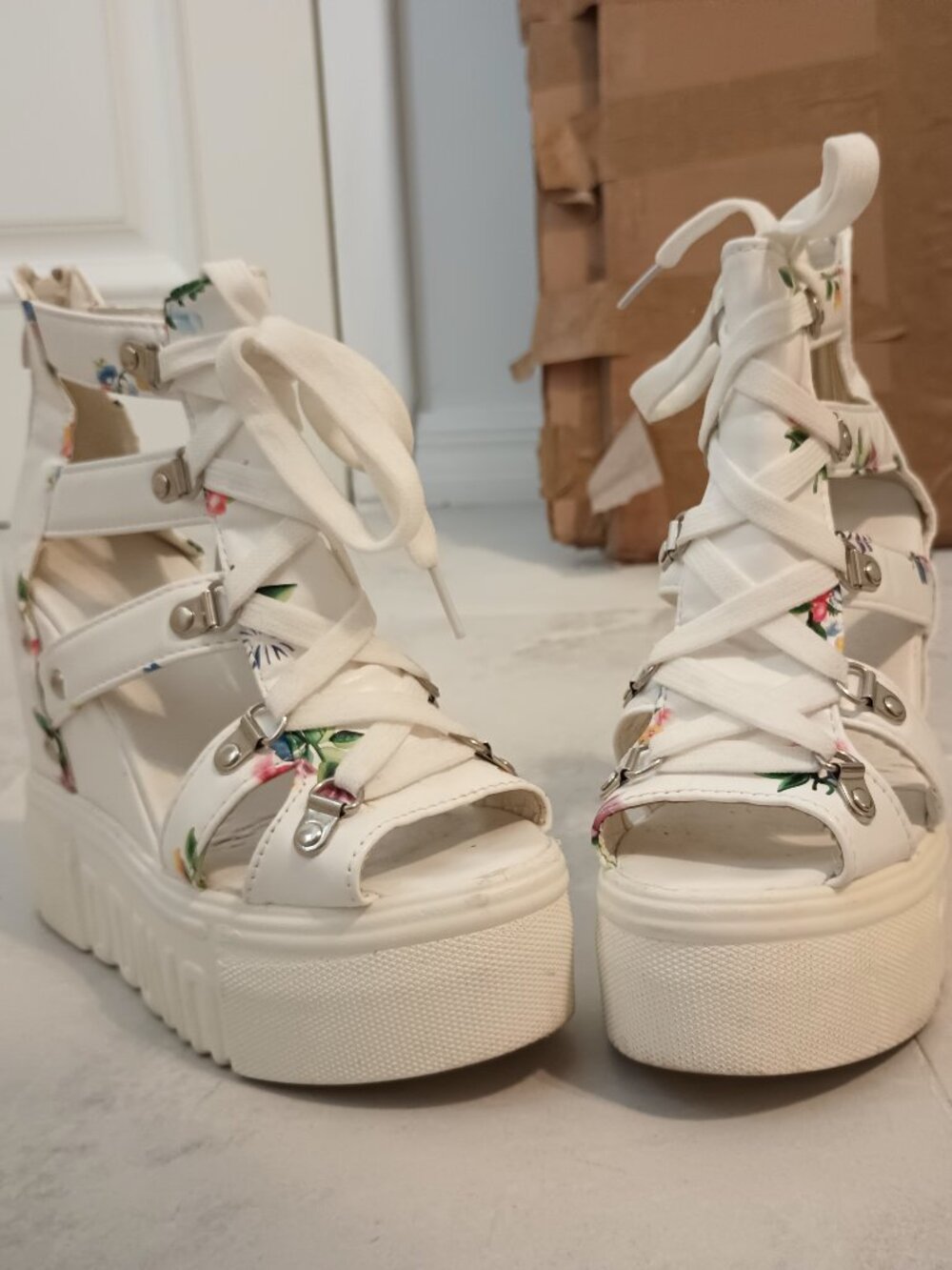 Floral Flower Printed White Caged Wedge Platform Heels Lace Up Sandals Chunky 4